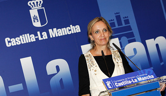 Toledo, 28-08-2012.  - La consejera de Empleo y Economía de Castilla-La Mancha, Carmen Casero, informó del “Plan Prepara” en Castilla-La Mancha. (Foto: H. Fraile // JCCM)