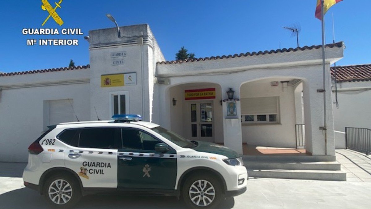 Agentes del puesto de la Guardia Civil de Escalona procedieron a la detención de la pareja. Foto: Guardia Civil