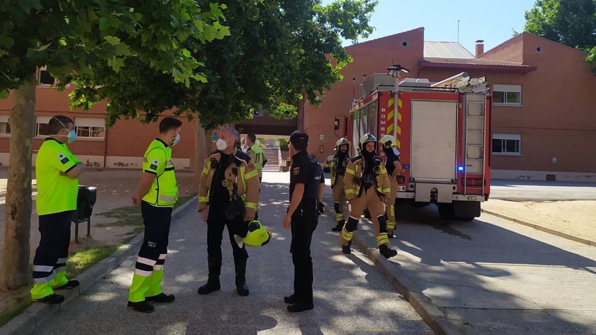 Los Bomberos del Ayuntamiento de Toledo han revisado las instalaciones tras la evacuación del CEIP Gregorio Marañón. | FOTO: BOMBEROS AYTO. TOLEDO