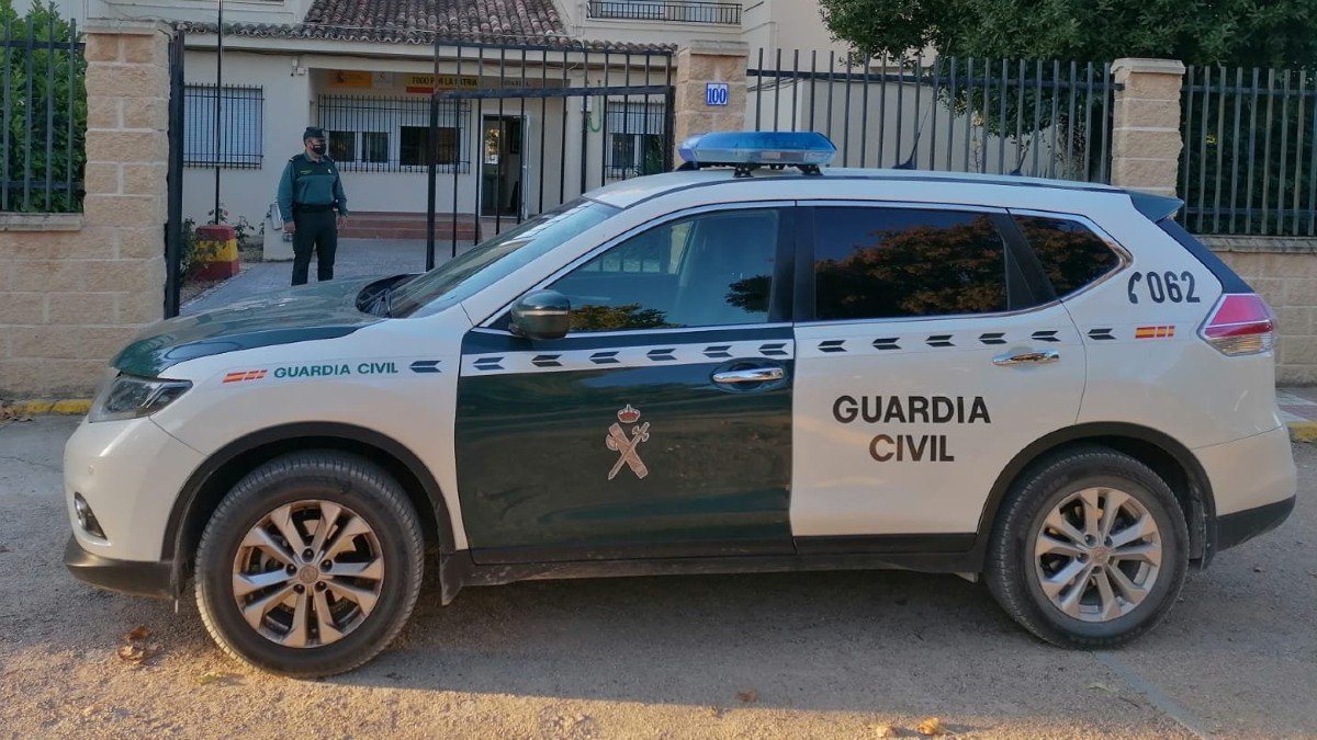 Agentes de la Guardia Civil de La Puebla de Almoradiel detuvieron al agresor que había quebrantado la orden de alejamiento. | GUARDIA CIVIL