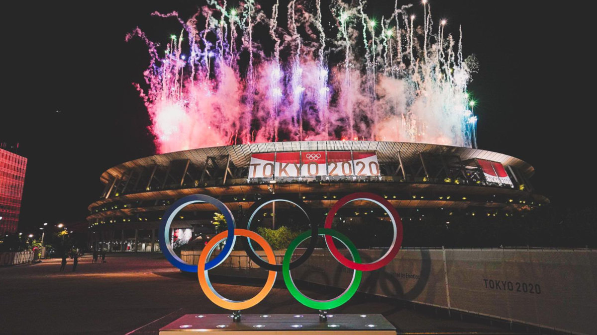 Exteriores del Estadio Olímpico de Tokio durante la clausura de los Juegos de 2020. Foto: COE