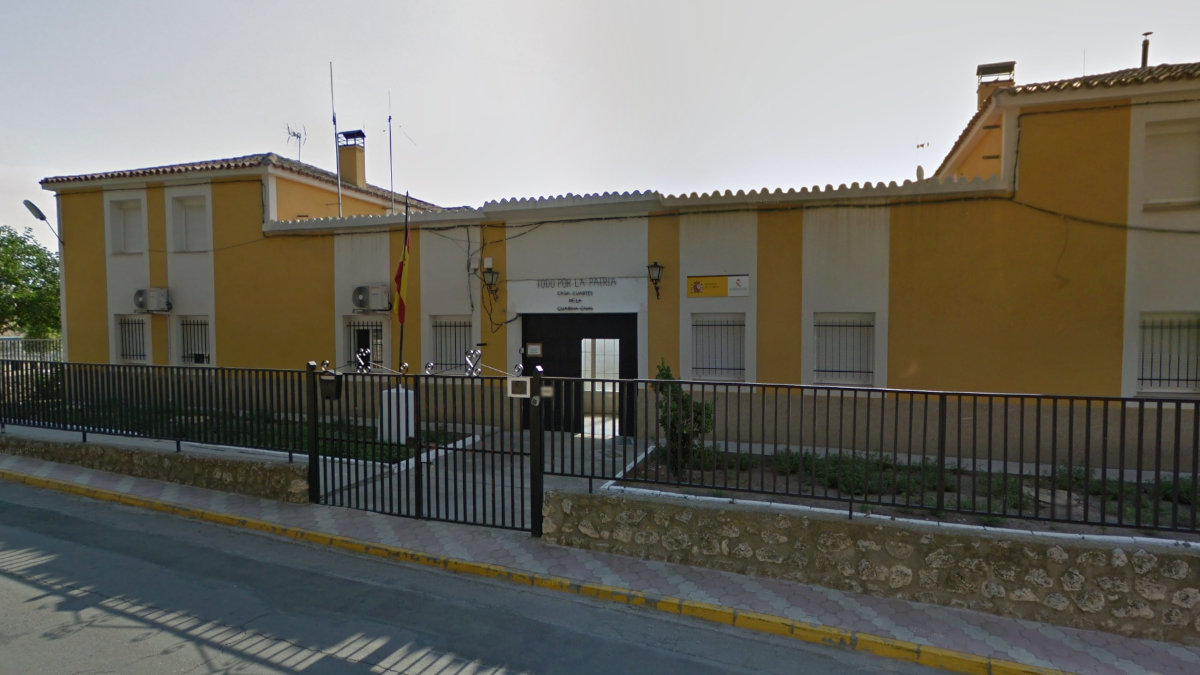 Cuartel de la Guardia Civil en la calle de Vicenta de Mora, vía en la se produjo la pelea. Foto: GOOGLE MAPS