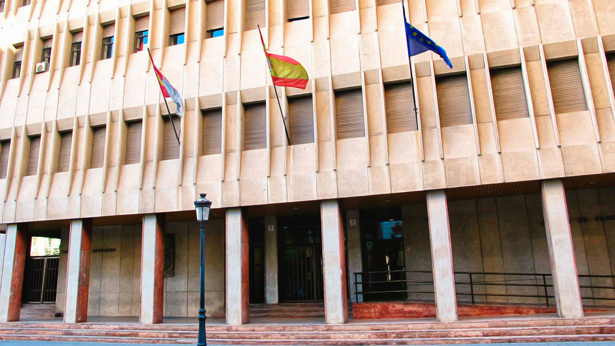 Entrada del Palacio de la Justicia de Albacete, sede del Tribunal autonómico. ARCHIVO