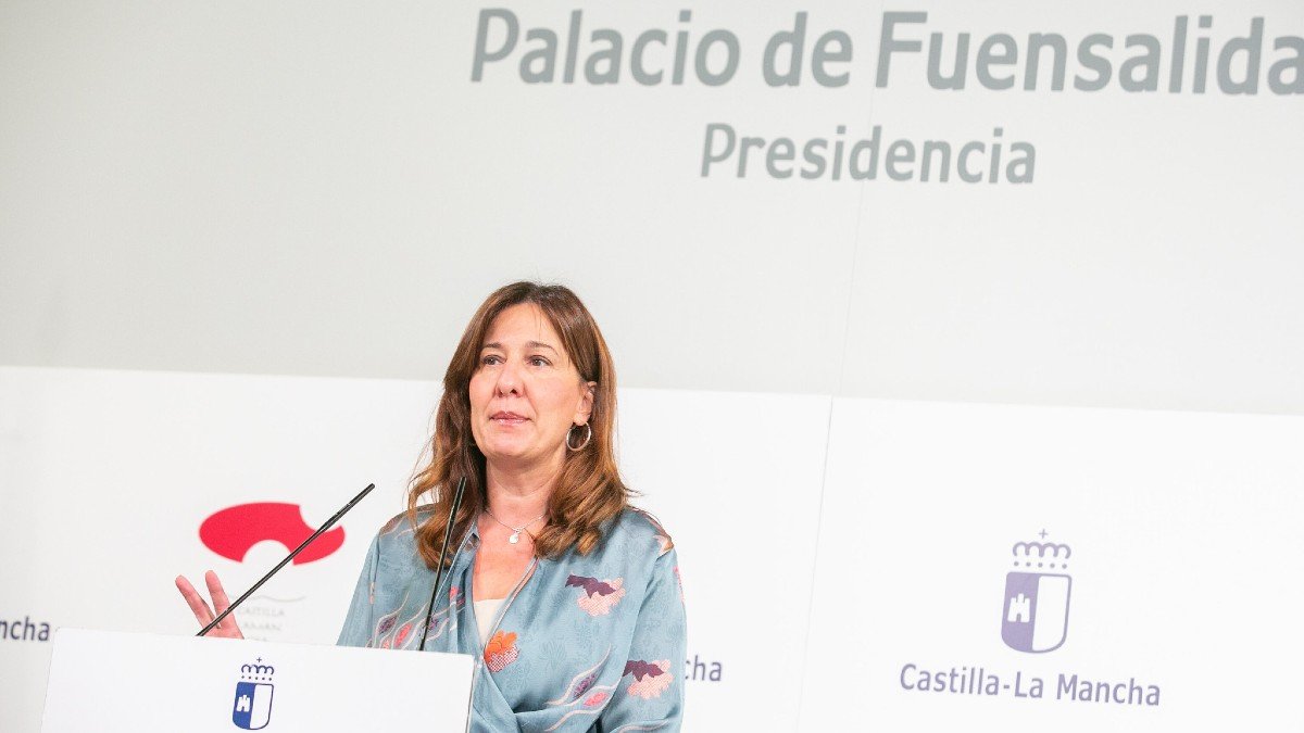 La consejera de Igualdad y portavoz del Gobierno de Castilla-La Mancha, Blanca Fernández, durante su rueda de prensa de este miércoles. Foto: Esteban González