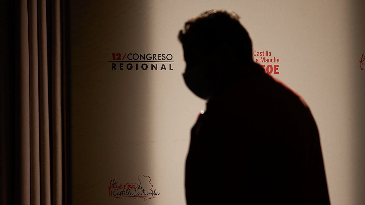 Un militante socialista durante la celebración del XII Congreso Regional del partido en Castilla-La Mancha. — PSOE