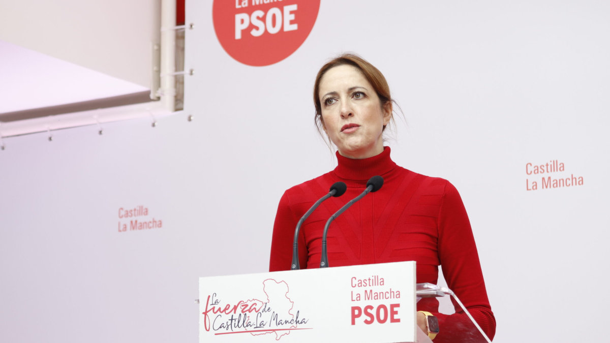 La vicesecretaria general del PSOE de Castilla-La Mancha, Cristina Maestre, durante una rueda de prensa.— PSCM-PSOE