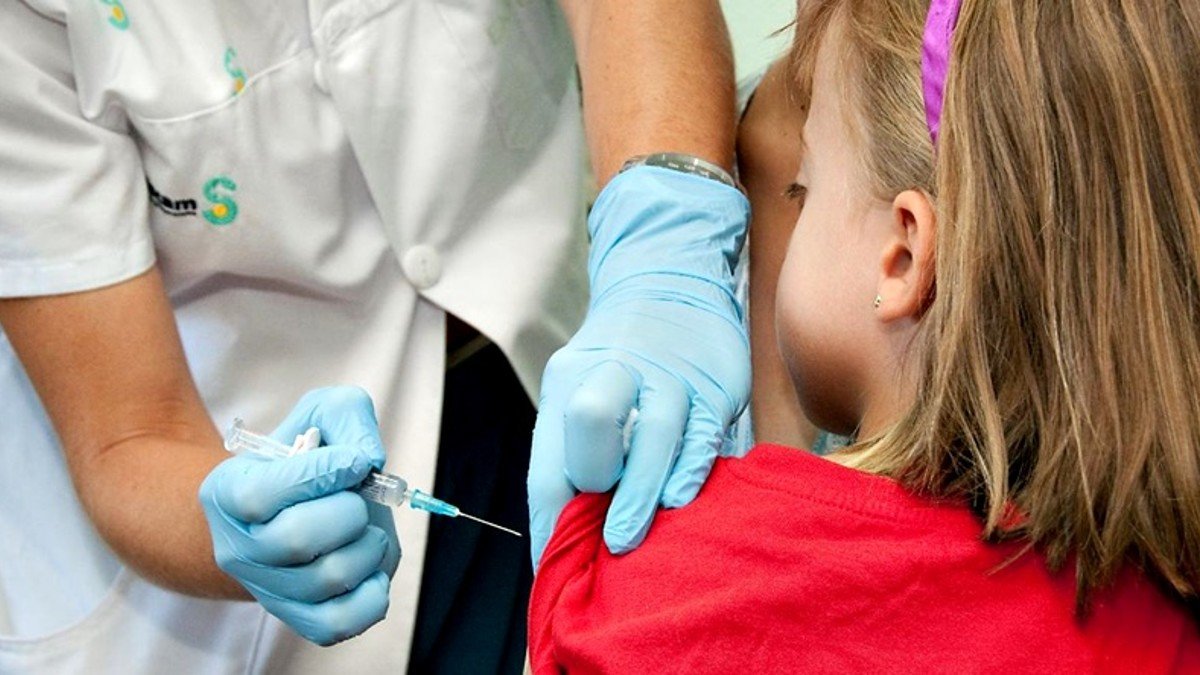 Alrededor de 145.000 niños y niñas de entre 5 y 11 años se podrán vacunar en los colegios.