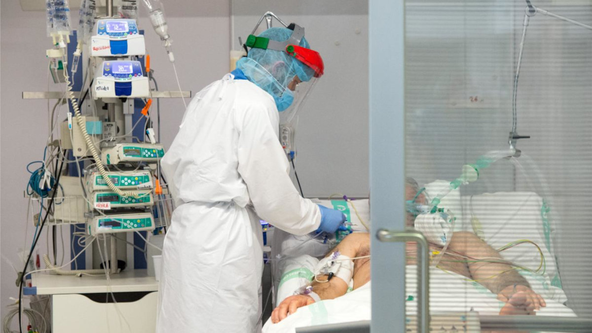 Paciente en una unidad de cuidados intensivos.— ARCHIVO