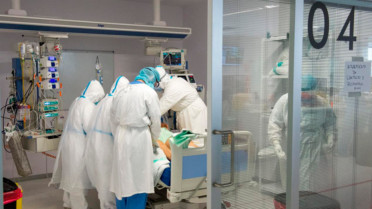 Paciente en una unidad de ciudados intensivos.—ARCHIVO