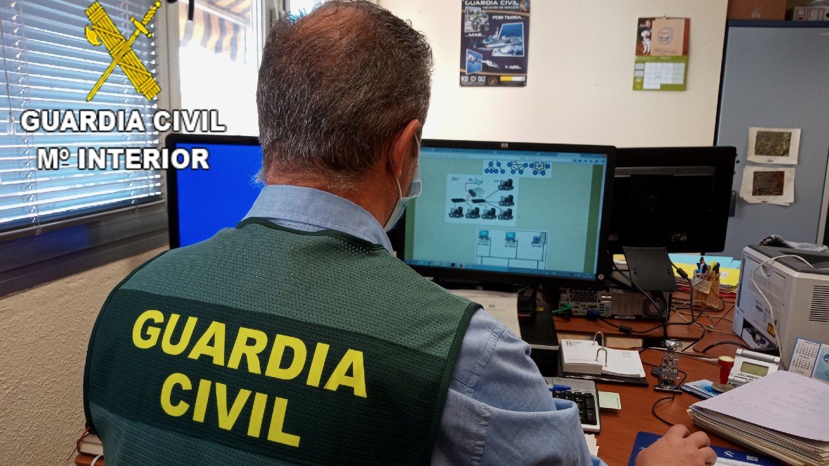 Agente del 'Equipo @' de la Guardia Civil de Quintanar de la Orden (Toledo).