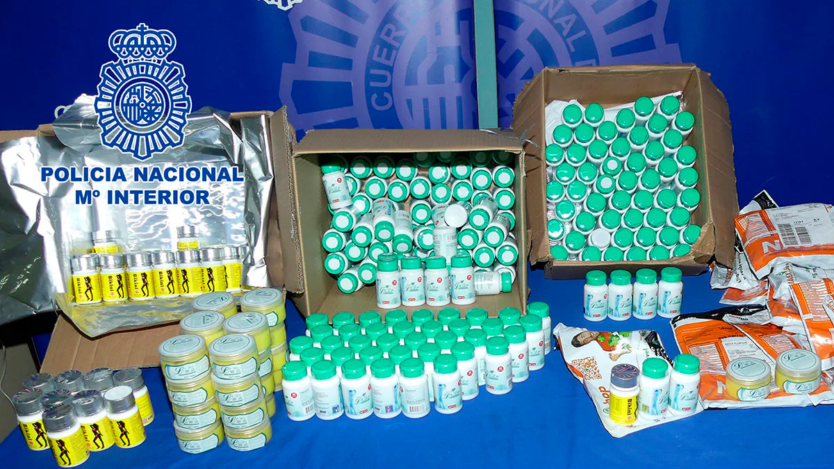 Imagen de archivo de una incautación de falsos remedios para perder peso realizada en diciembre. — POLICÍA NACIONAL