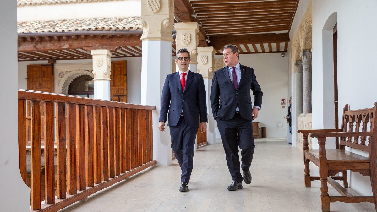 Bolaños y García-Page han mantenido una reunión en el Palacio de Fuensalida, sede del Gobierno de Castilla-La Mancha. - JCCM