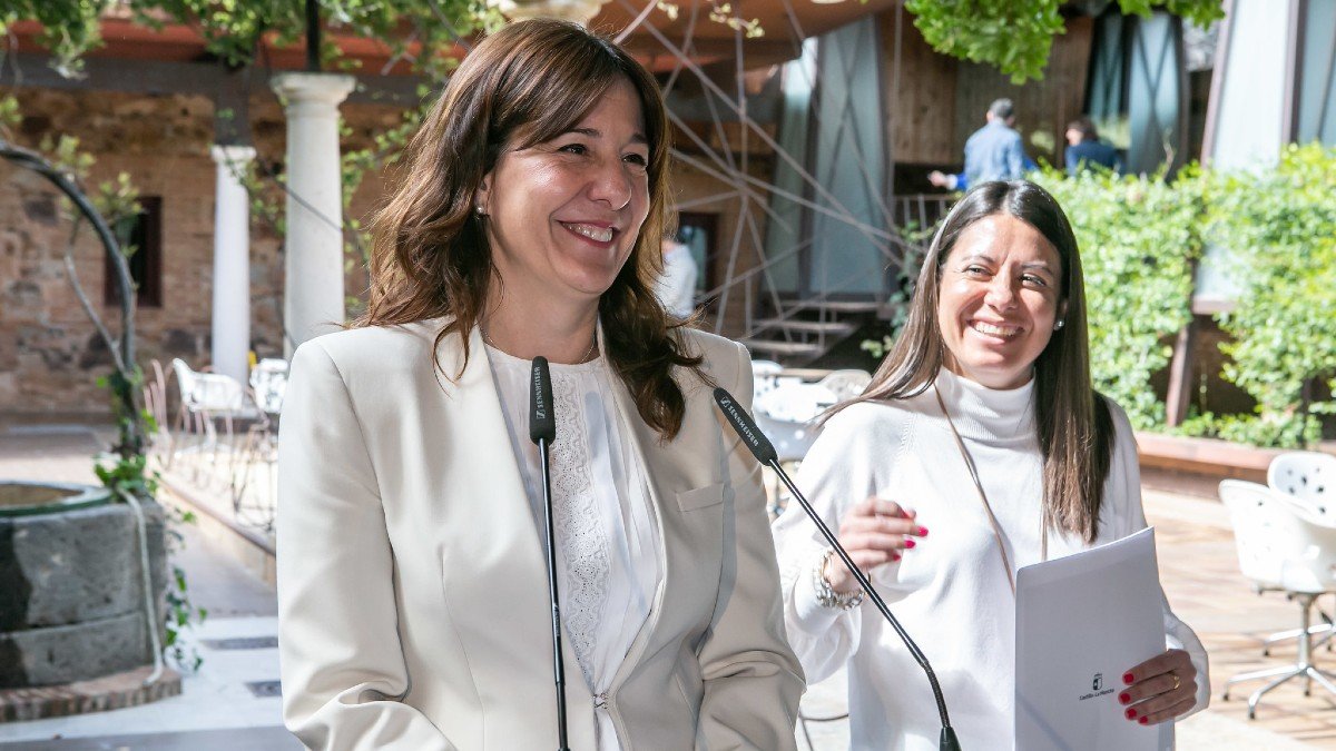 Blanca Fernández y Bárbara García Torijano han informado de los acuerdos adoptados en el Consejo de Gobierno. - JCCM