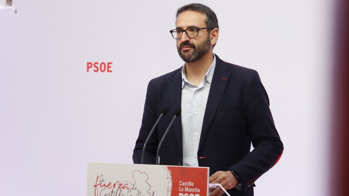 Sergio Gutiérrez, secretario regional del PSOE, ha enviado al presidente del PP una carta desmontando sus "bulos" fiscales.