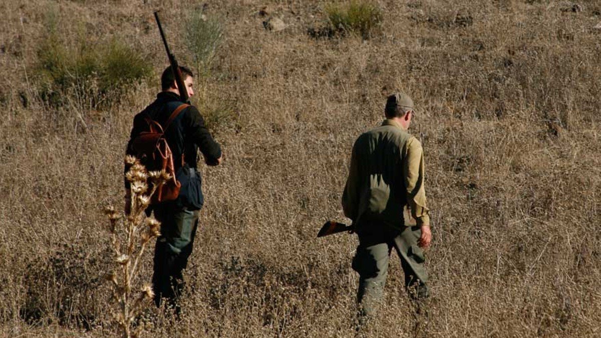 Consideran que se produce una presunta violación reiterada del Código Penal en el reglamento de caza castellanomanchego. 