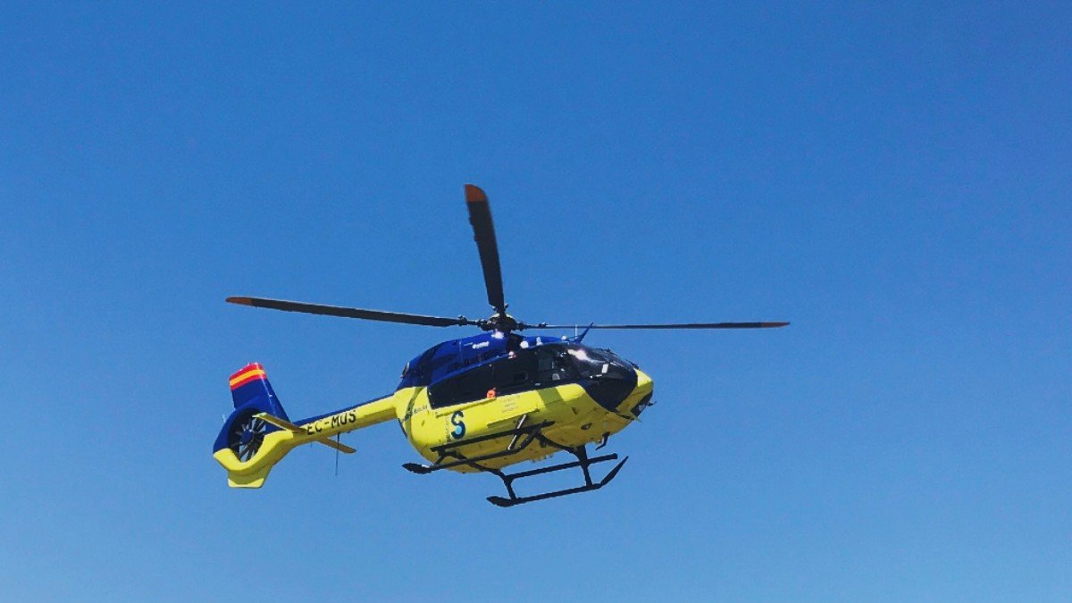 Un helicóptero medicalizado del Sescam se ha trasladado hasta el lugar del suceso. | ARCHIVO