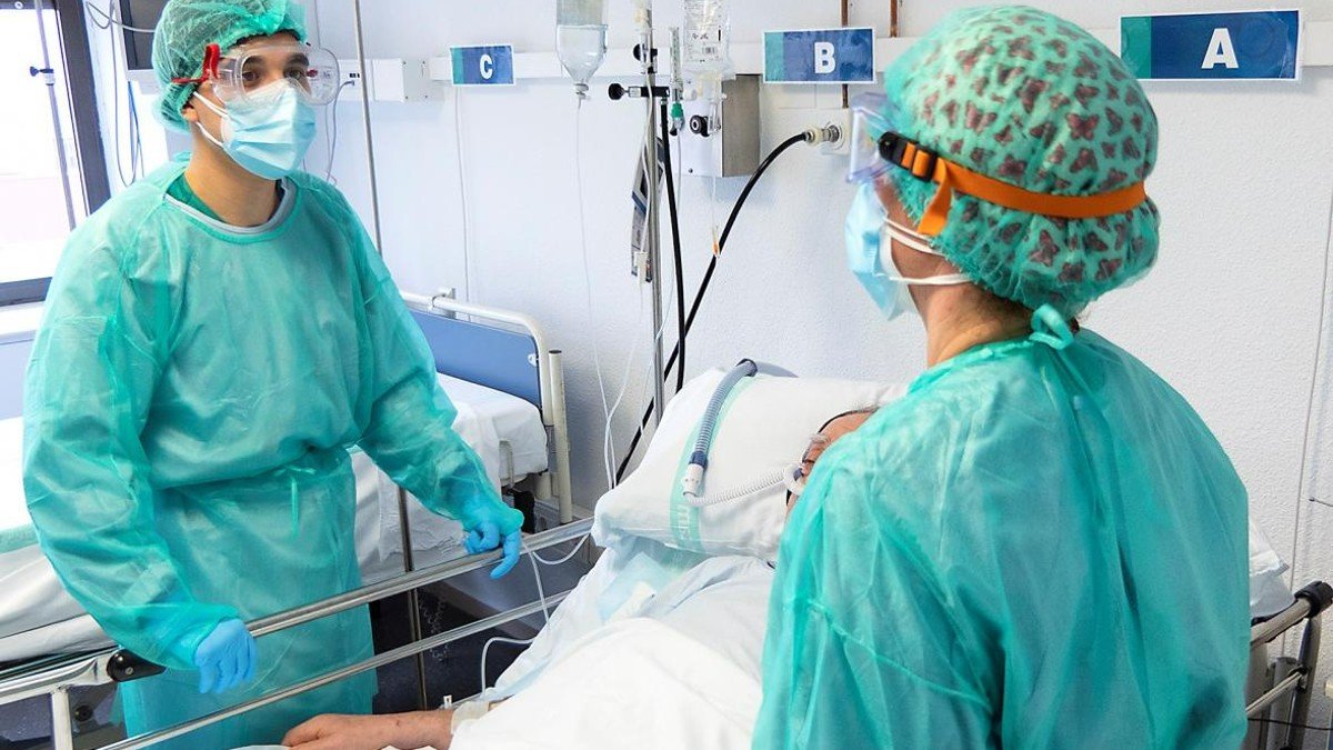 Los hospitalizados por coronavirus en Castilla-La Mancha han bajado en la última semana. | JCCM
