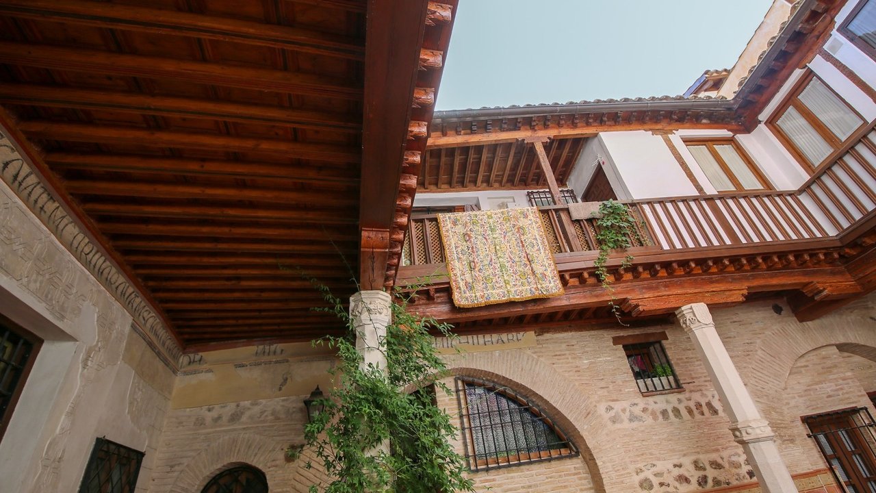 Patio del callejón de san Pedro, junto a la Catedral de Toledo. | AYUNTAMIENTO TOLEDO
