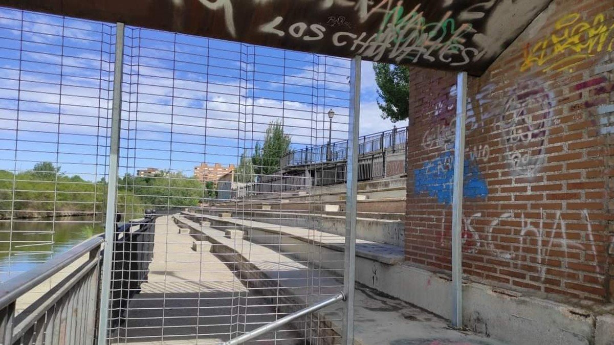 La Escuela de Piragüismo Talavera-Talak ha denunciado actos vandálicos en las instalaciones junto al río. | TALAVERA TALAK
