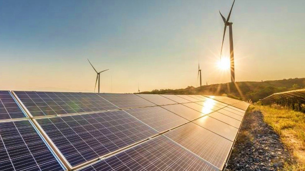 Con estas medidas de agilización de trámites para los proyectos de renovables se pretende acelerar la descarbonización y dependencia energética. | ARCHIVO