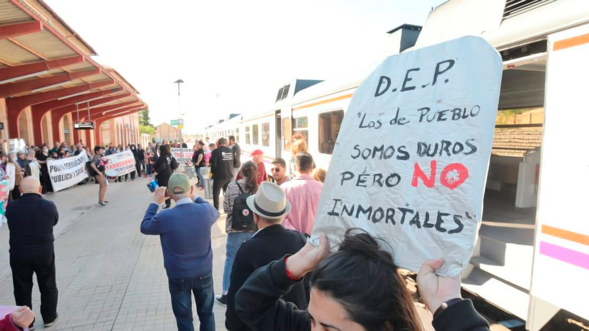 Protesta conquense contra el desmantelamiento de la línea Aranjuez-Cuenca-Utiel. - ARCHIVO