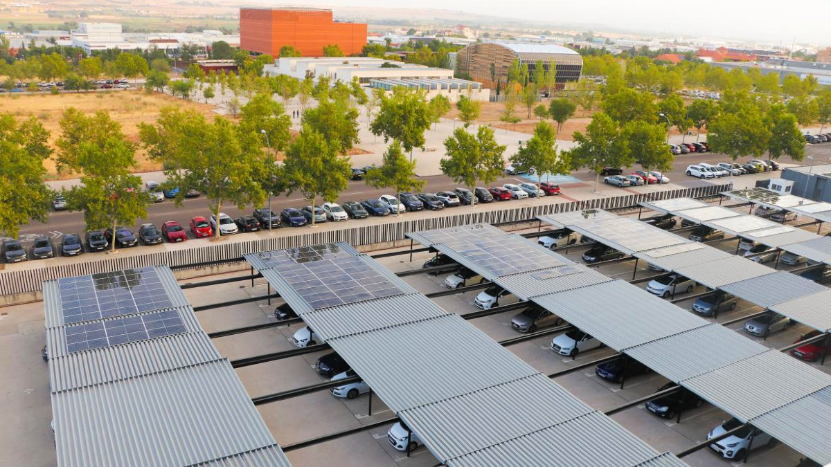 La instalación de paneles fotovoltaicos para autoconsumo es una de las medidas puestas en marcha en algunos centros del Sescam. - JCCM
