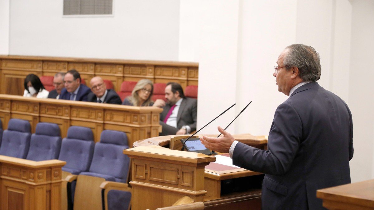 Ruiz Molina ha defendido unos presupuestos "expansivos en lo social", inversor y prudente en lo financiero. - CARMEN TOLDOS