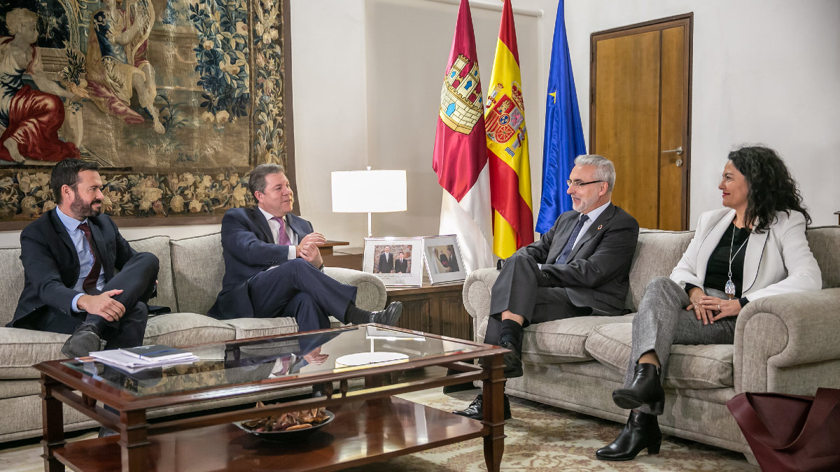 García-Page se ha reunido con el presidente del Consejo de Seguridad Nuclear, Juan Carlos Lentijo. - JCCM