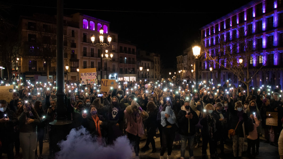 Cientos de personas participaban en la manifestación convocada en Toledo.-- PLATAFORMA 8M TOLEDO