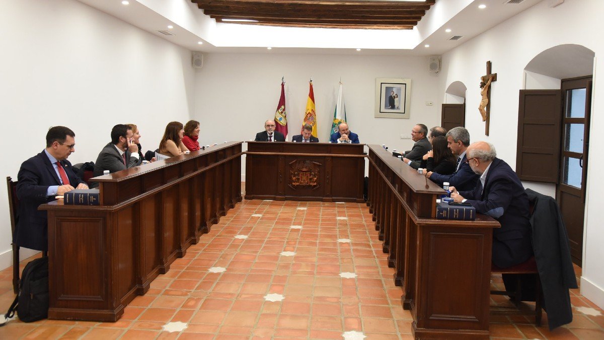 El salón de plenos del Ayuntamiento de Ocaña ha acogido la reunión del Consejo de Gobierno itinerante. - JCCM
