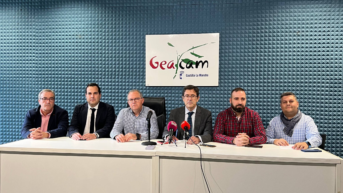 Responsables de Geacam y representantes de los sindicatos firmantes han valorado el acuerdo alcanzado.
