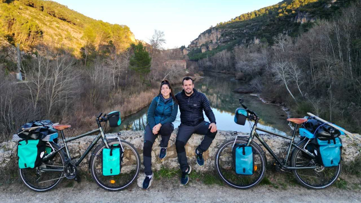 Marta y Alfredo emprenderán su viaje en bicicleta el próximo 7 de enero.