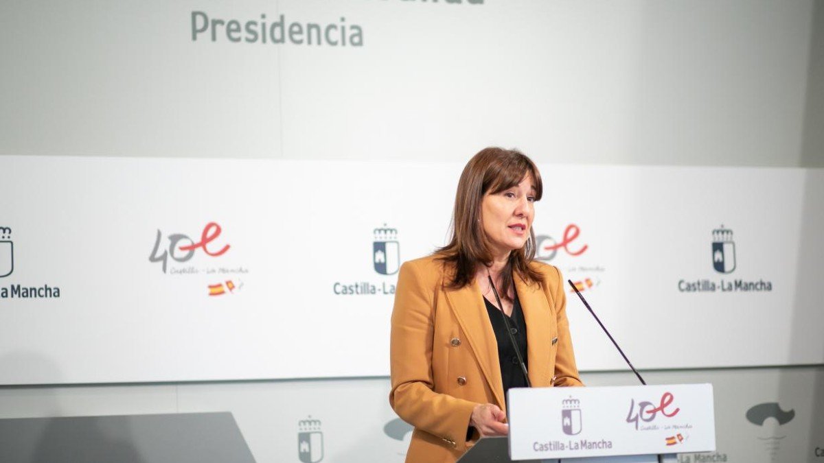 La consejera de Igualdad y portavoz, Blanca Fernández, ha informado de los acuerdos adoptados en el Consejo de Gobierno. - JCCM