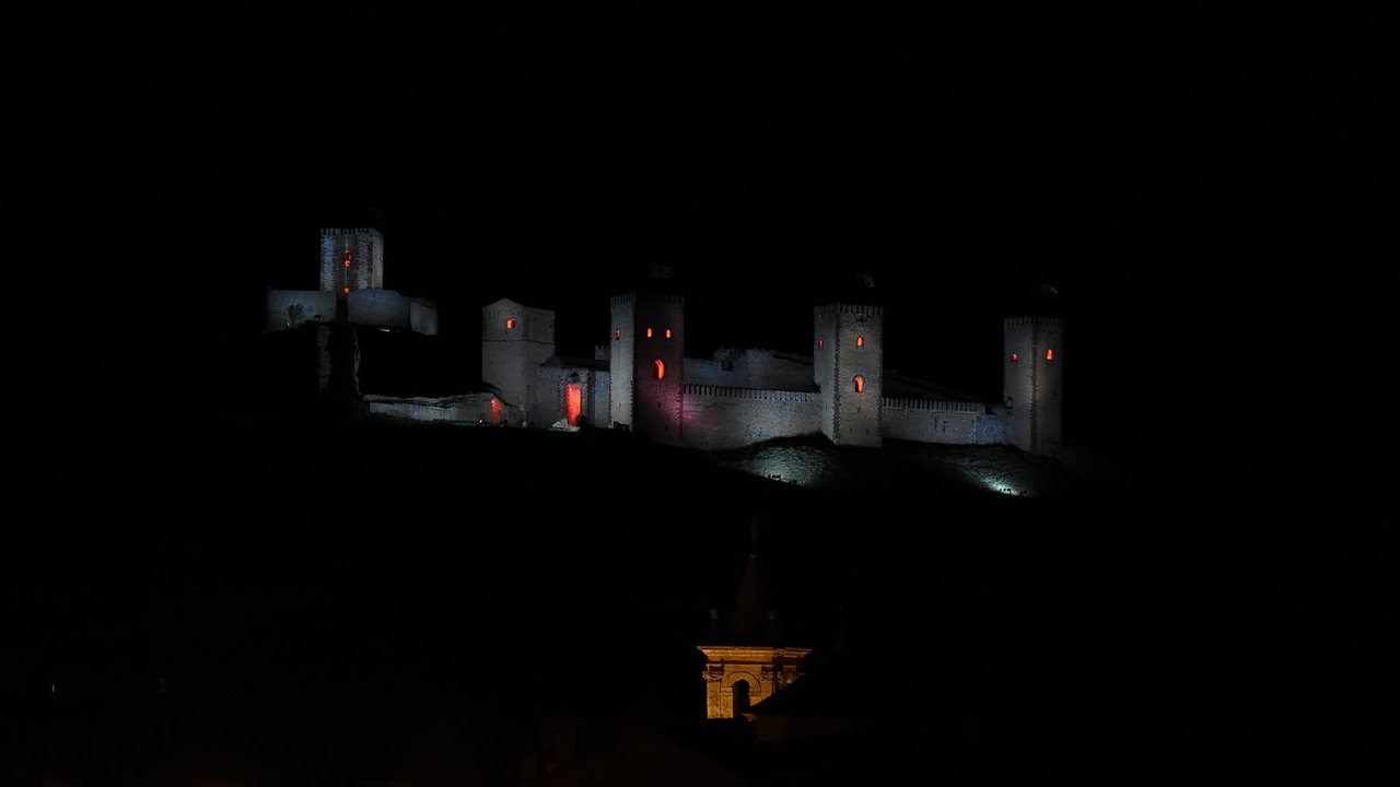 El castillo de Molina de Aragón y la torre de Aragón han sido los últimos monumentos en iluminarse. - JCCM