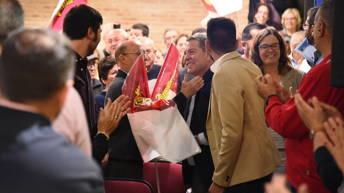 Más de 250 personas han arropado a García-Page en el acto celebrado en Añover de Tajo (Toledo).