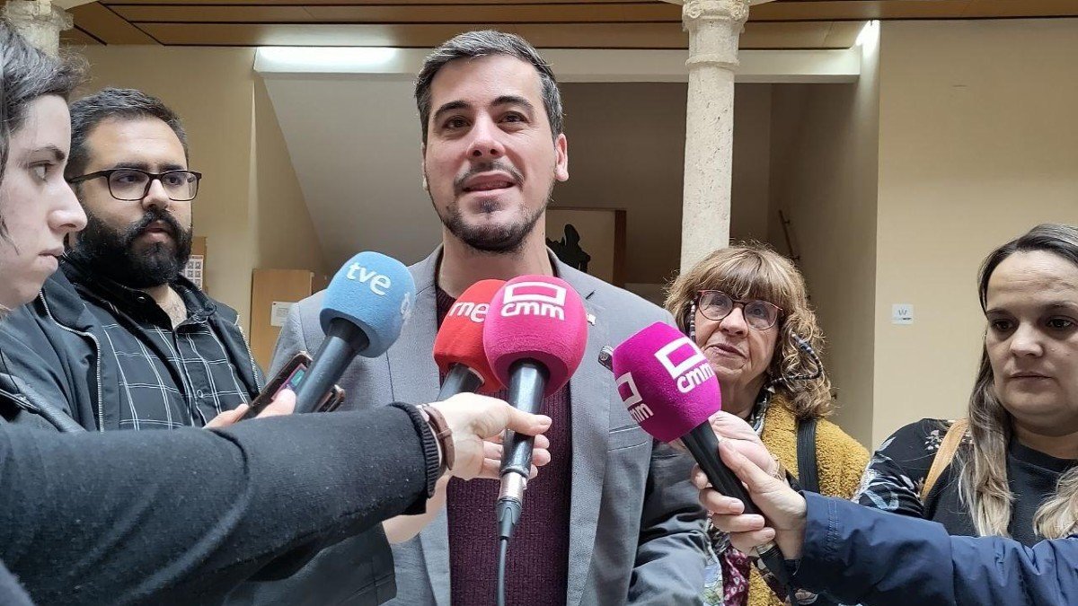 García Gascón ha ejercicio su derecho a voto en la Facultad de Humanidades de Toledo.