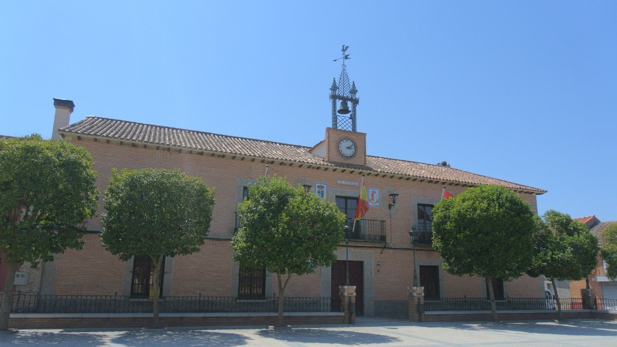 Ayuntamiento de Domingo Pérez (Toledo). - WIKIPEDIA