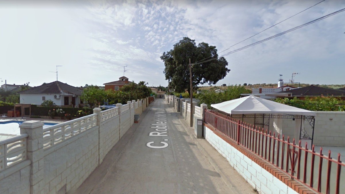 La agresión tenía lugar en una vivienda de la calle Robledo del Mazo de Escalona. - GOOGLE MAPS