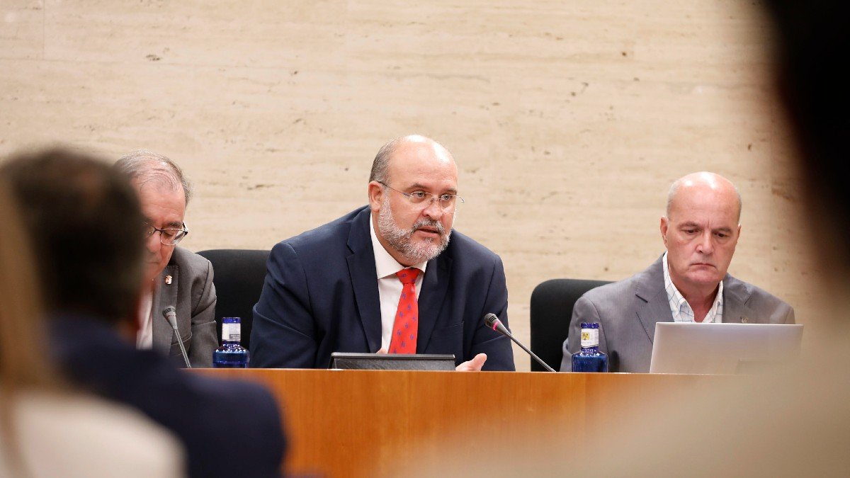 Martínez Guijarro ha abierto la ronda de comparecencias de los miembros del Consejo de Gobierno en las Cortes. - C. TOLDOS