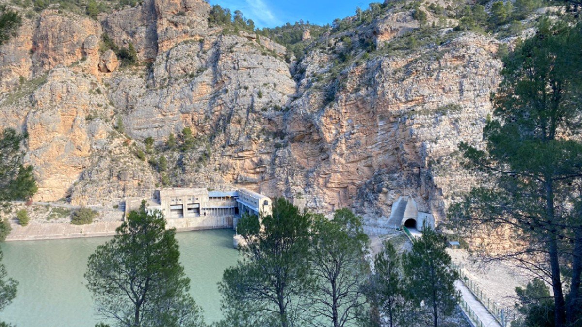 La central eléctrica del Molinar, en Villa de Ves (Albacete) es una de las obras de ingeniería que necesitan ser rehabilitadas.