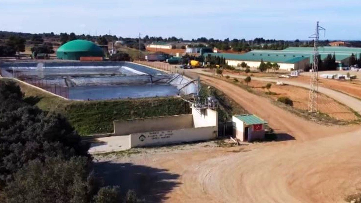 El complejo de ganadería industrial tiene previsto ampliar sus instalaciones con una nueva nave.