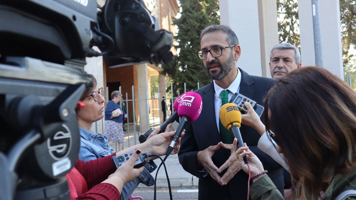 Gutiérrez ha anunciado la iniciativa que plantearán los socialistas castellanomanchegos en el Parlamento regional. 
