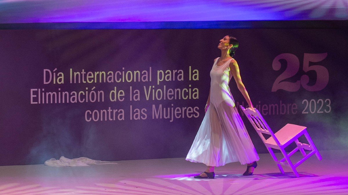 El acto institucional del Día Internacional para la Eliminación de la Violencia contra las Mujeres se ha celebrado en Los Yébenes. | A. PÉREZ | JCCM
