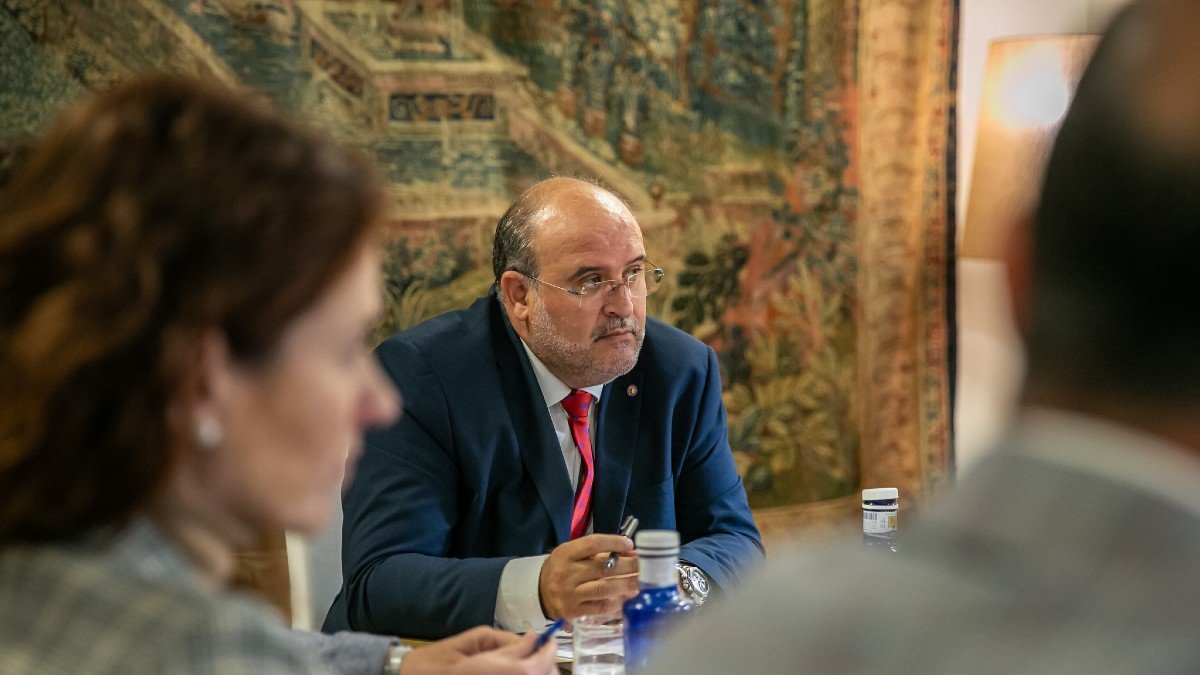 Martínez Guijarro ha presidido el pleno del Consejo de Diálogo Social. | D. ESTEBAN | JCCM