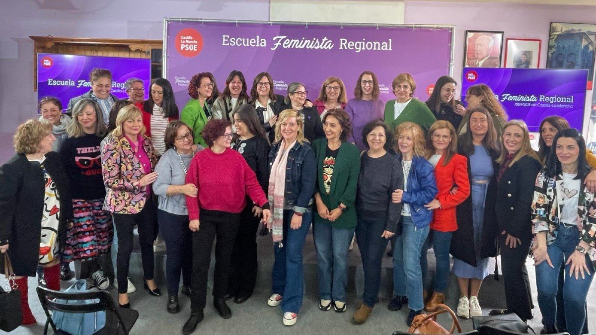 La Casa del Pueblo de Consuegra ha acogido la celebración de la I Escuela Feminista del PSOE de Castilla-La Mancha.