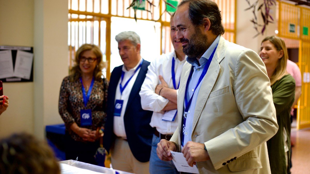 Núñez ha ejercido su derecho al voto en Toledo.
