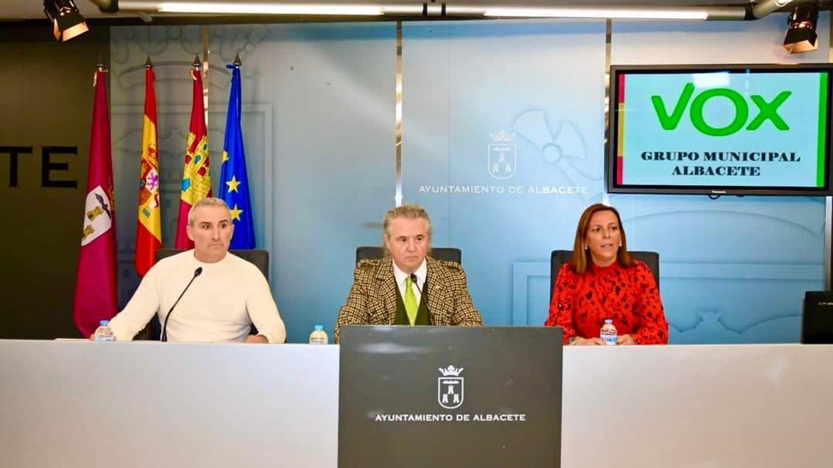 Bernabé, Conesa y Martínez durante una rueda de prensa el pasado mes de enero.