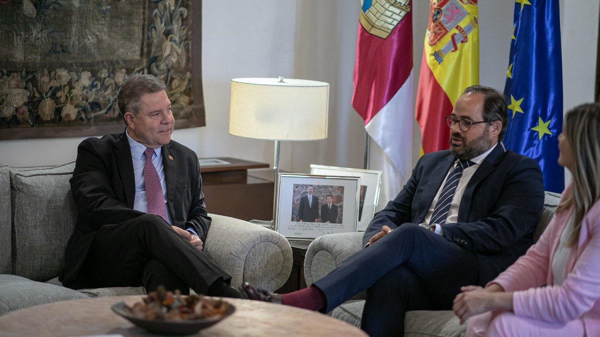 García-Page se ha reunido con Núñez en el Palacio de Fuensalida. - P. LÓPEZ | JCCM