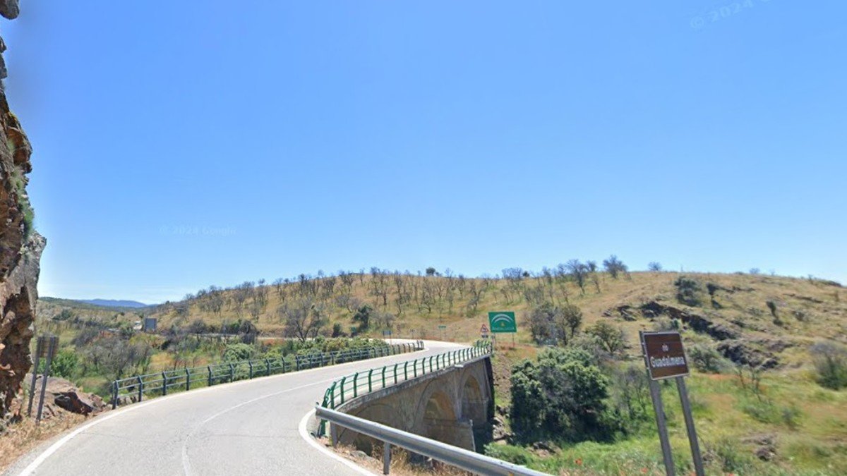 El accidente ha tenido lugar en Albadalejo, en el límite entre las provincias de Ciudad Real y Jaén. - GOOGLE MAPS