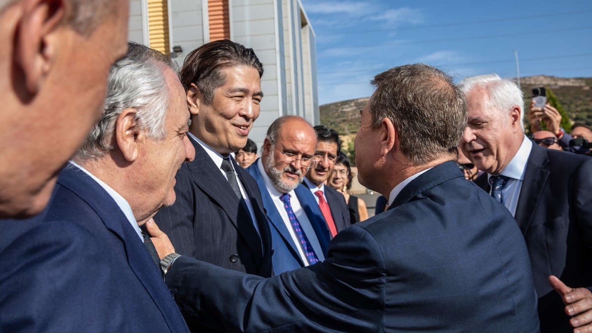 Page ha anunciado la medida en Puertollano, donde ha asistido a la presentación del acuerdo para la instalación de un centro de datos de Inteligencia Artificial. - D. ESTEBAN